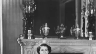 Alžběta II. - mozaika života