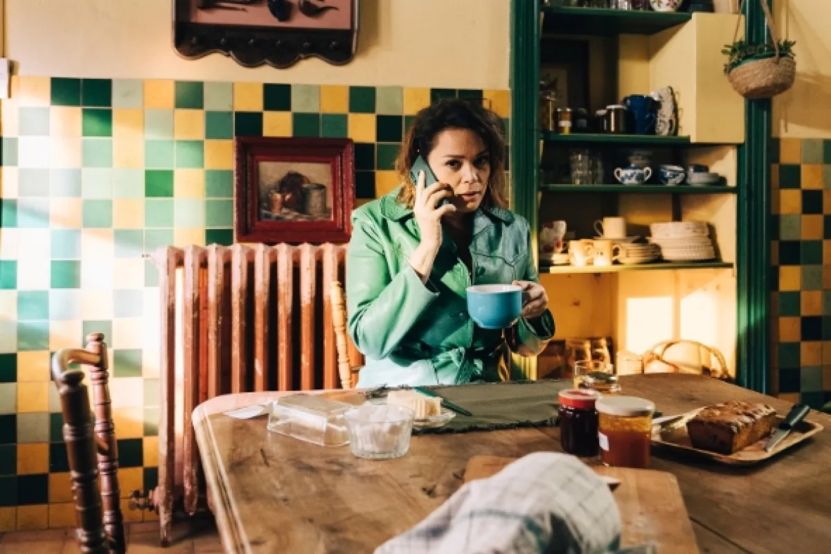 Slečna Holmesová (Mademoiselle Holmes), 2024 - fotogaléria