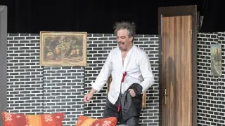 13. komnata Ernesta Čekana