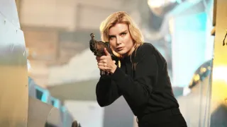 Gigakong vs. Robokong