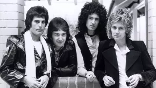 Queen: Rock The World