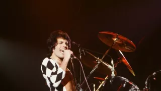 Queen: Rock The World