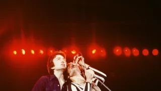 Queen: Rock The World