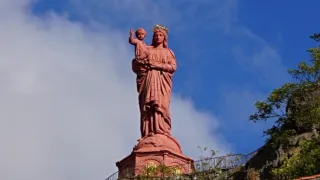 Pěšky hezky česky (1/2)