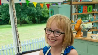 Peče celá Británie Junior IX