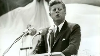 John F. Kennedy: Muž a mýtus (2/2)