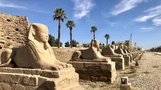 Velkolepý chrámový komplex v Karnaku