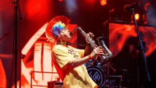 Tři sestry: 40 let na scéně