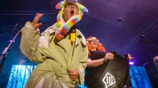 Tři sestry: 40 let na scéně