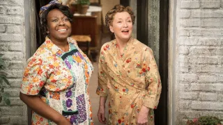 Paní Harrisová jede do Paříže