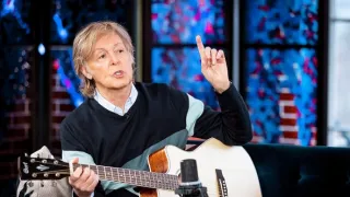 Idris Elba zpovídá Paula McCartneyho