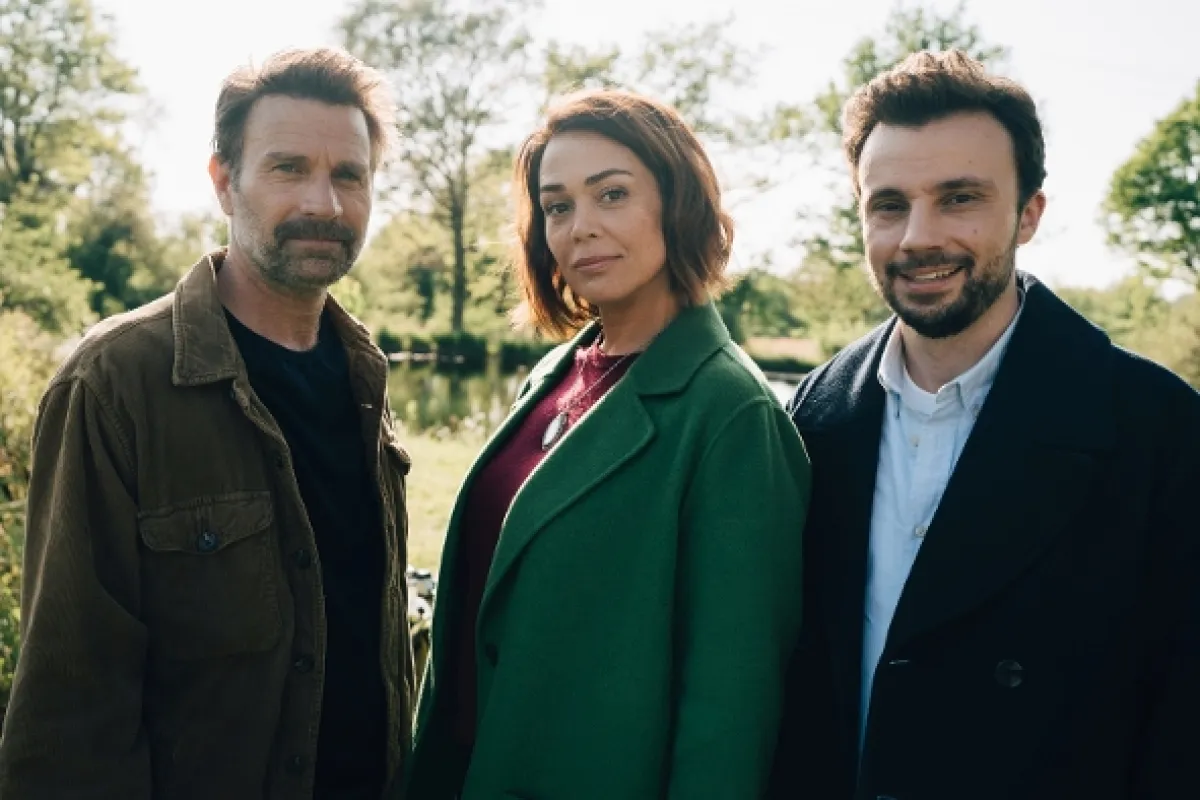 Slečna Holmesová (Mademoiselle Holmes), 2024 - fotogaléria