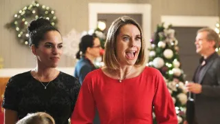 Nelíbej muže ve vánočním svetru