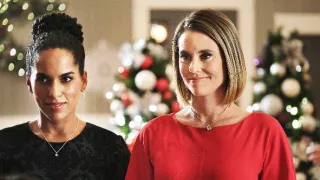 Nelíbej muže ve vánočním svetru