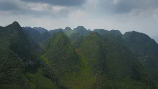 Na cestě po střeše Indočíny