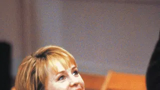 Posteľ plná ruží