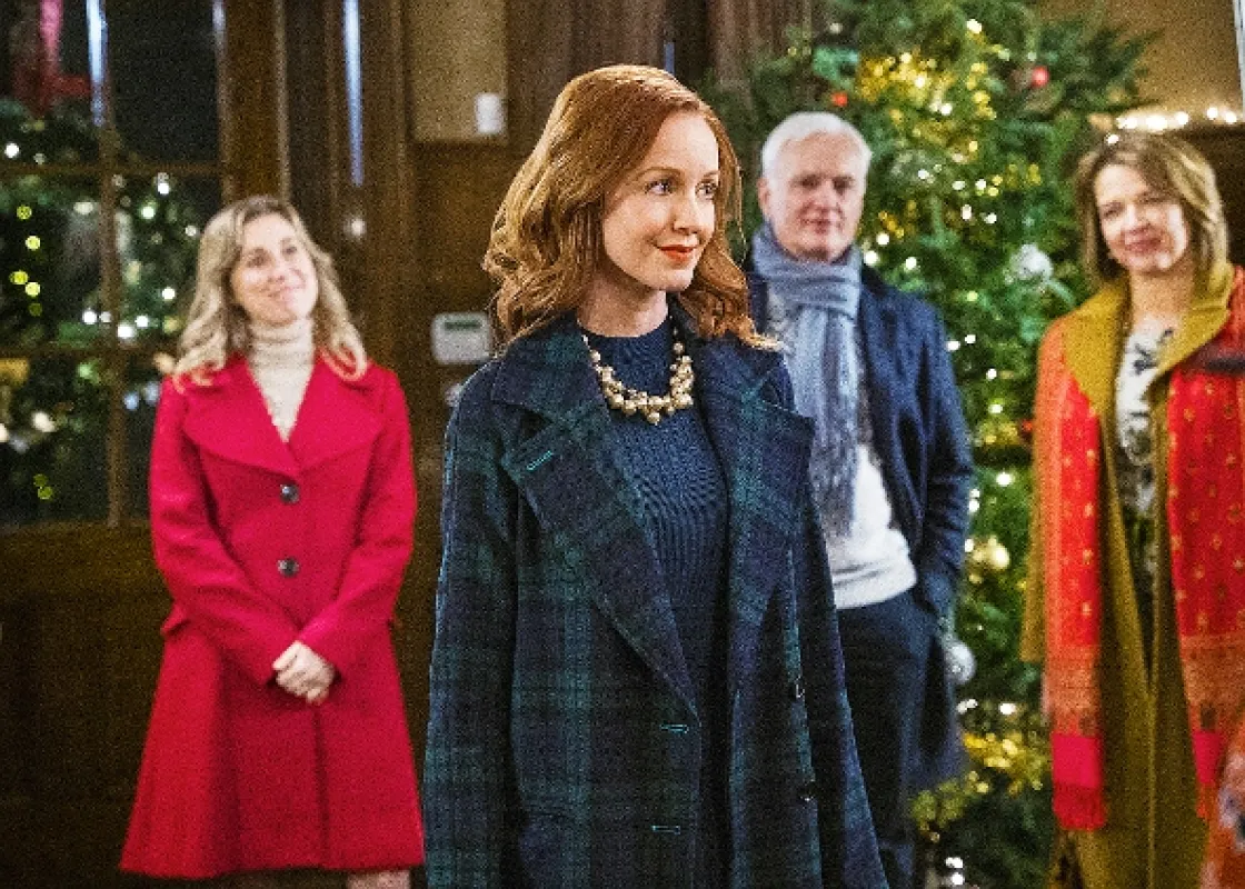 Očarení Vianocami (Swept Up By Christmas), 2020 - fotogaléria