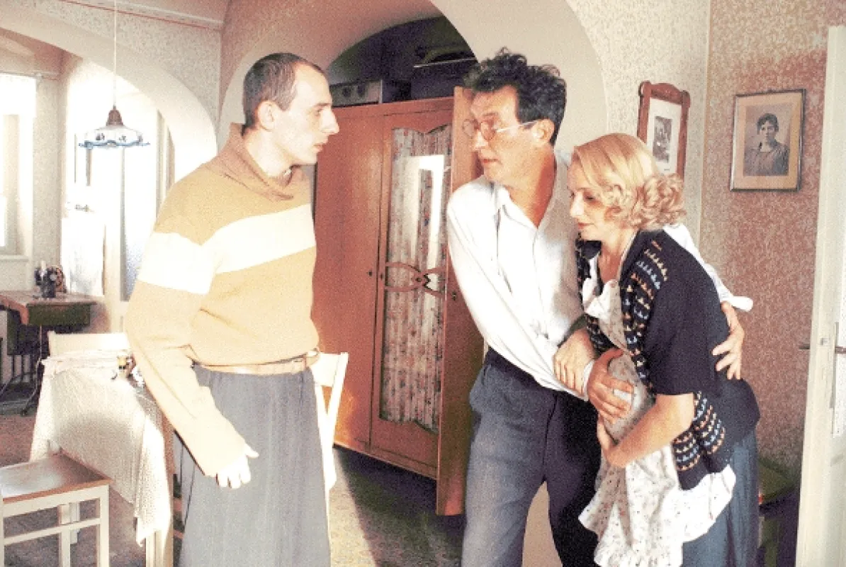 Musíme si pomáhat, 2000 - fotogaléria