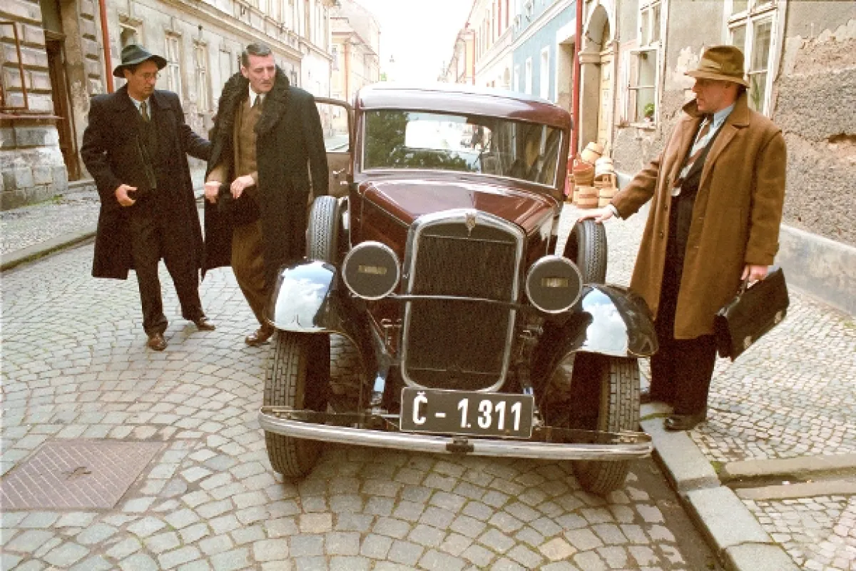 Musíme si pomáhat, 2000 - fotogaléria