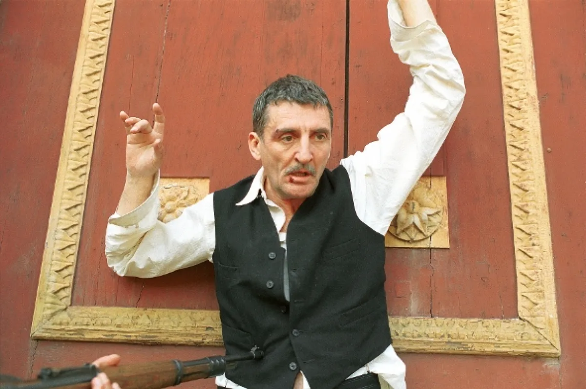 Musíme si pomáhat, 2000 - fotogaléria