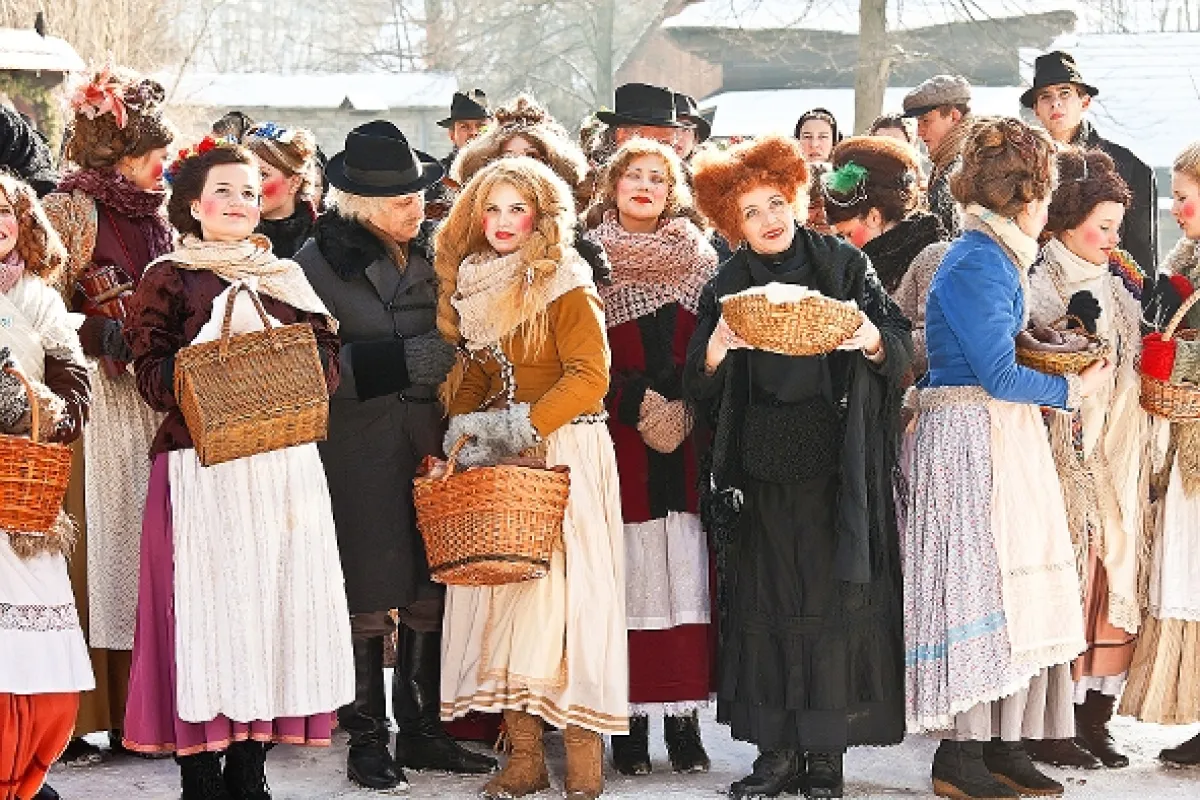 Dvanáct měsíčků, 2012 - fotogaléria