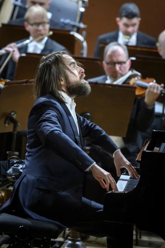 Jakub Hrůša diriguje Skrjabina a Suka, 2023 - fotogaléria