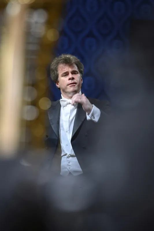 Jakub Hrůša diriguje Skrjabina a Suka, 2023 - fotogaléria