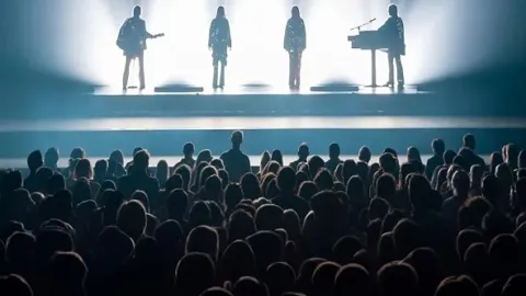 Abba strieborná, Abba zlatá