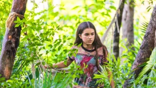 Ella a čierny jaguár