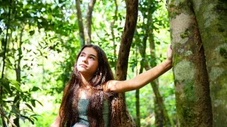 Ella a čierny jaguár