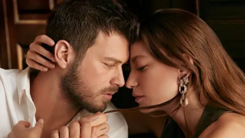 Rodinná tajemství (80)