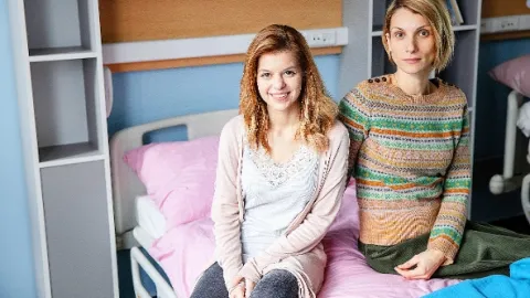 Červené pásky (1)