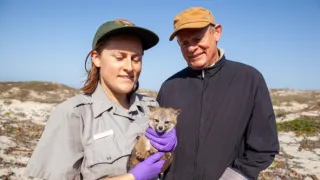 Americké ostrovy s Martinem Clunesem (1/4)