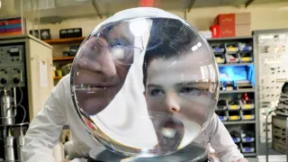 Malý Sheldon IV (12)