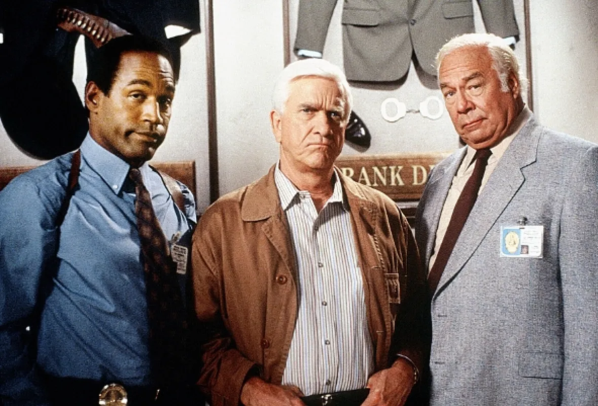 Bláznivá střela 33 1/3: Poslední trapas (Naked Gun 33 1/3: The Final Insult), 1994 - fotogaléria