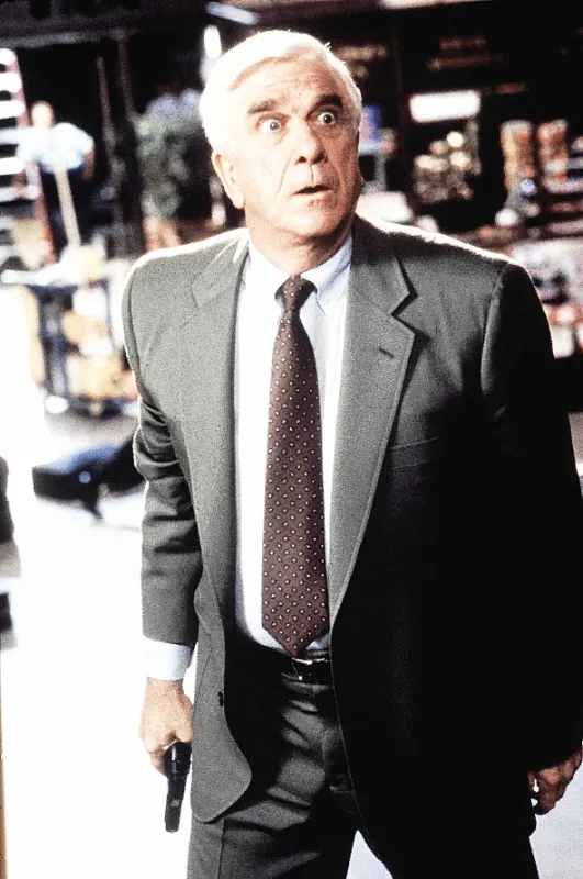 Bláznivá střela 33 1/3: Poslední trapas (Naked Gun 33 1/3: The Final Insult), 1994 - fotogaléria