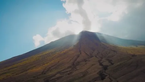 Život v tieni sopiek (1)