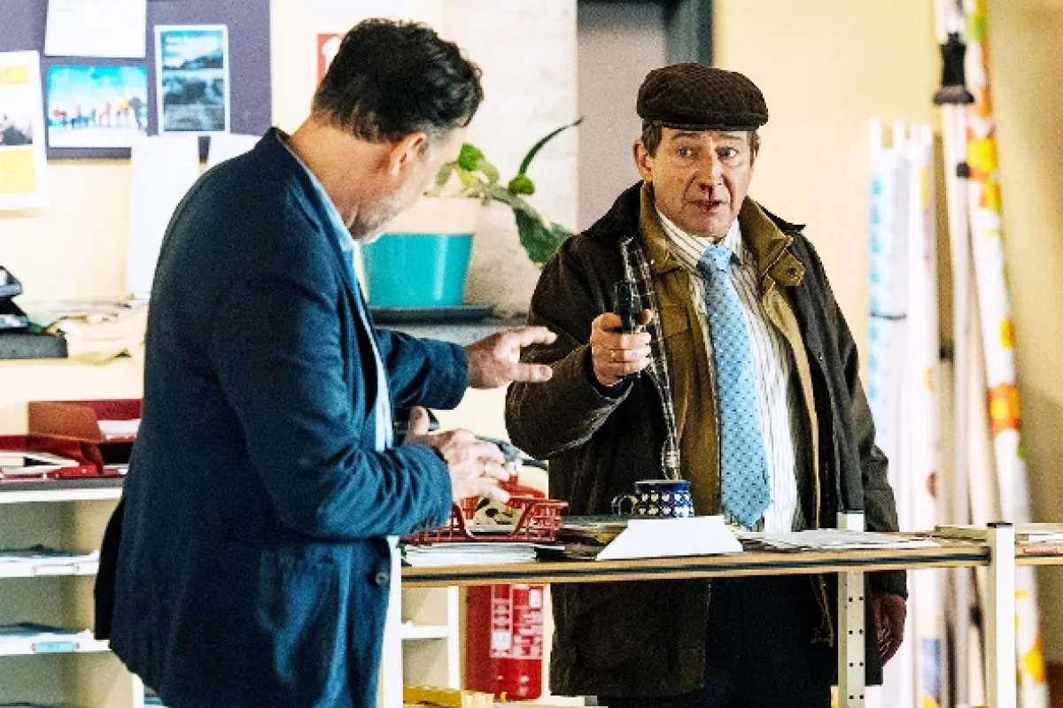 Uzavřená společnost (Locked-in Society), 2022 - fotogaléria