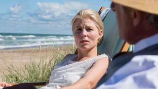 Hotel na pobřeží (3/33)