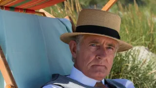 Hotel na pobřeží (3/33)