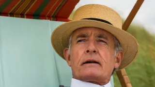 Hotel na pobřeží (3/33)