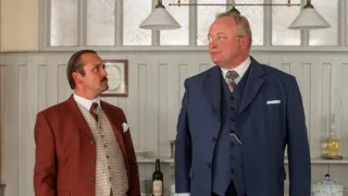 Hotel na pobřeží (4/33)