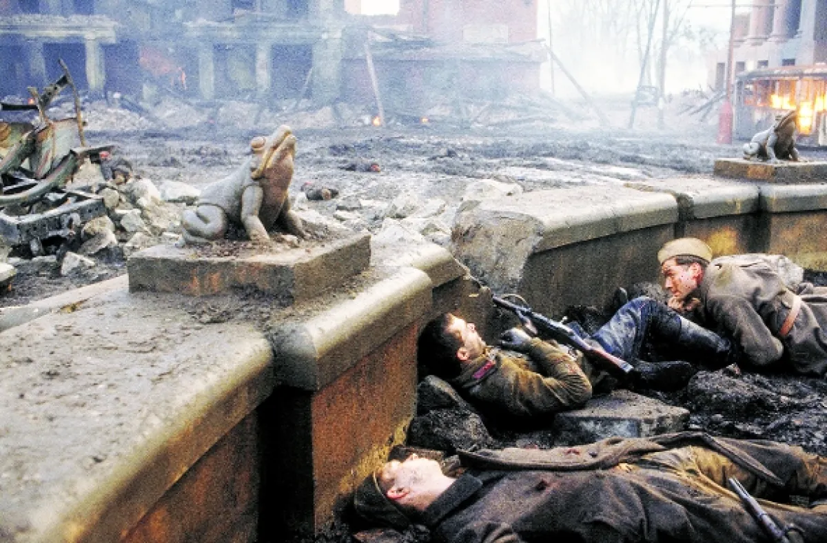Nepriateľ pred bránami (Enemy at the Gates), 2001 - fotogaléria