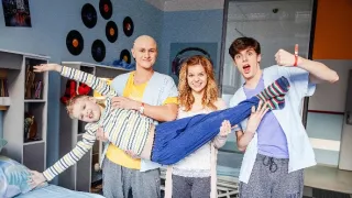 Červené pásky (9)