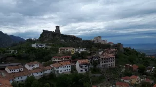 Vůně albánské kuchyně s Miroslavem Donutilem