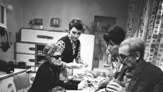 Taková normální rodinka (1/8)