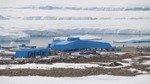 Antarktida: Extrémní mise