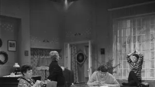 Taková normální rodinka (5/8)