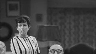 Taková normální rodinka (5/8)