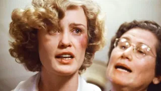 Pošťák vždycky zvoní dvakrát